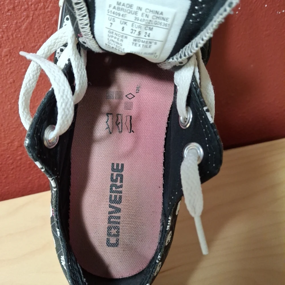 Converse Allstars Lo Top Sneakers Black w/ Mini White Skulls Women 7 - Picture 10 of 12